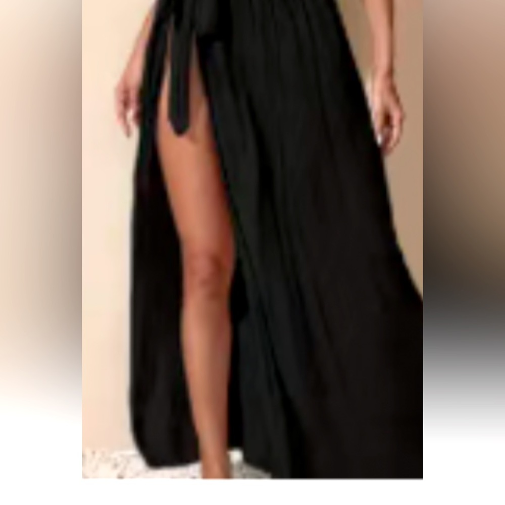 🆕 Ladies Black Semi-Sheer Boho Style Knot Beach Cover Up. Smoke and pet free